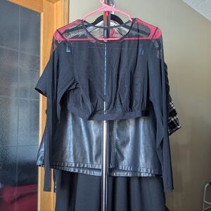 🩶Torrid Black Mesh Crop Long Sleeve Top 2x